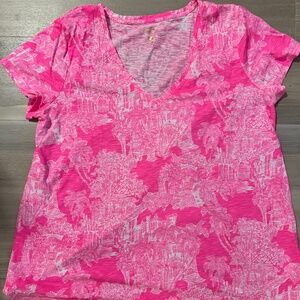LIKE NEW Lilly Pulitzer Tee!